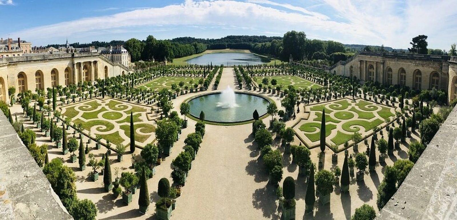 Baroque Architecture: Iconic Landmarks and Their Legacy